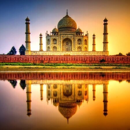 Auksinis trikampis: Taj MAhal - vienas iš lankomų stebuklų